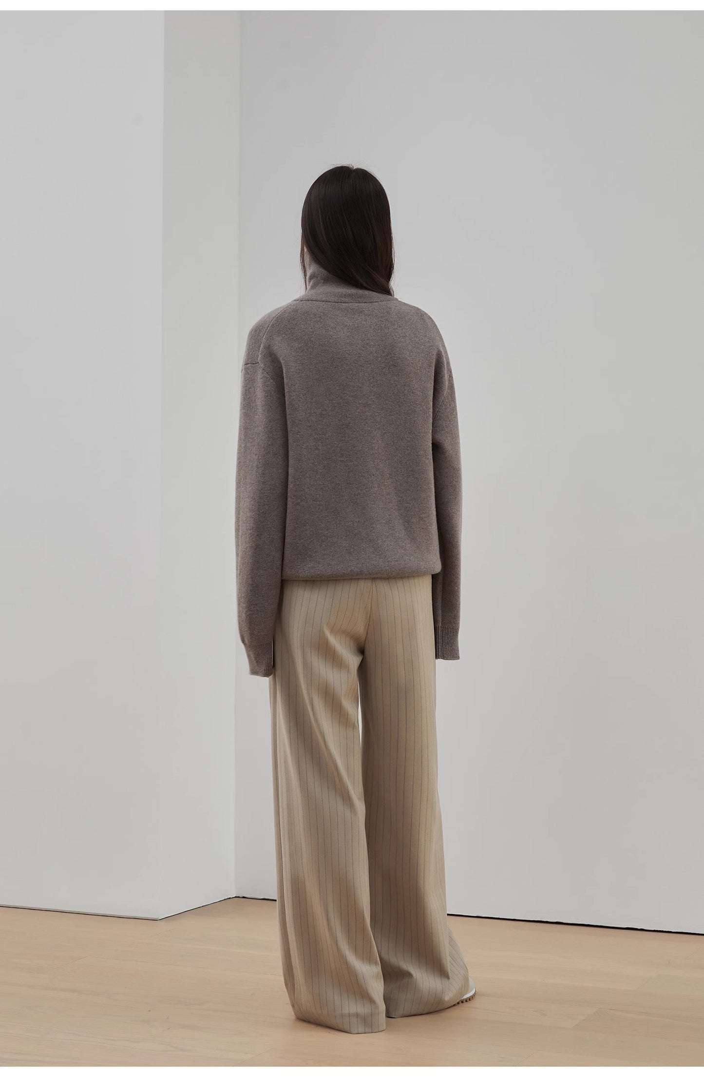 Éloane Merino Wool Zipper Turtleneck Sweater