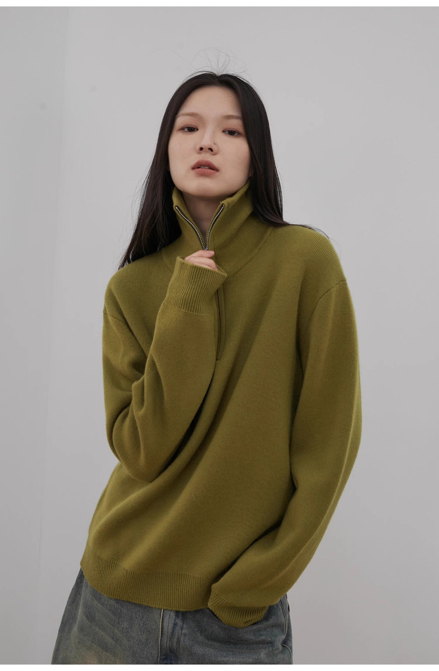 Éloane Merino Wool Zipper Turtleneck Sweater