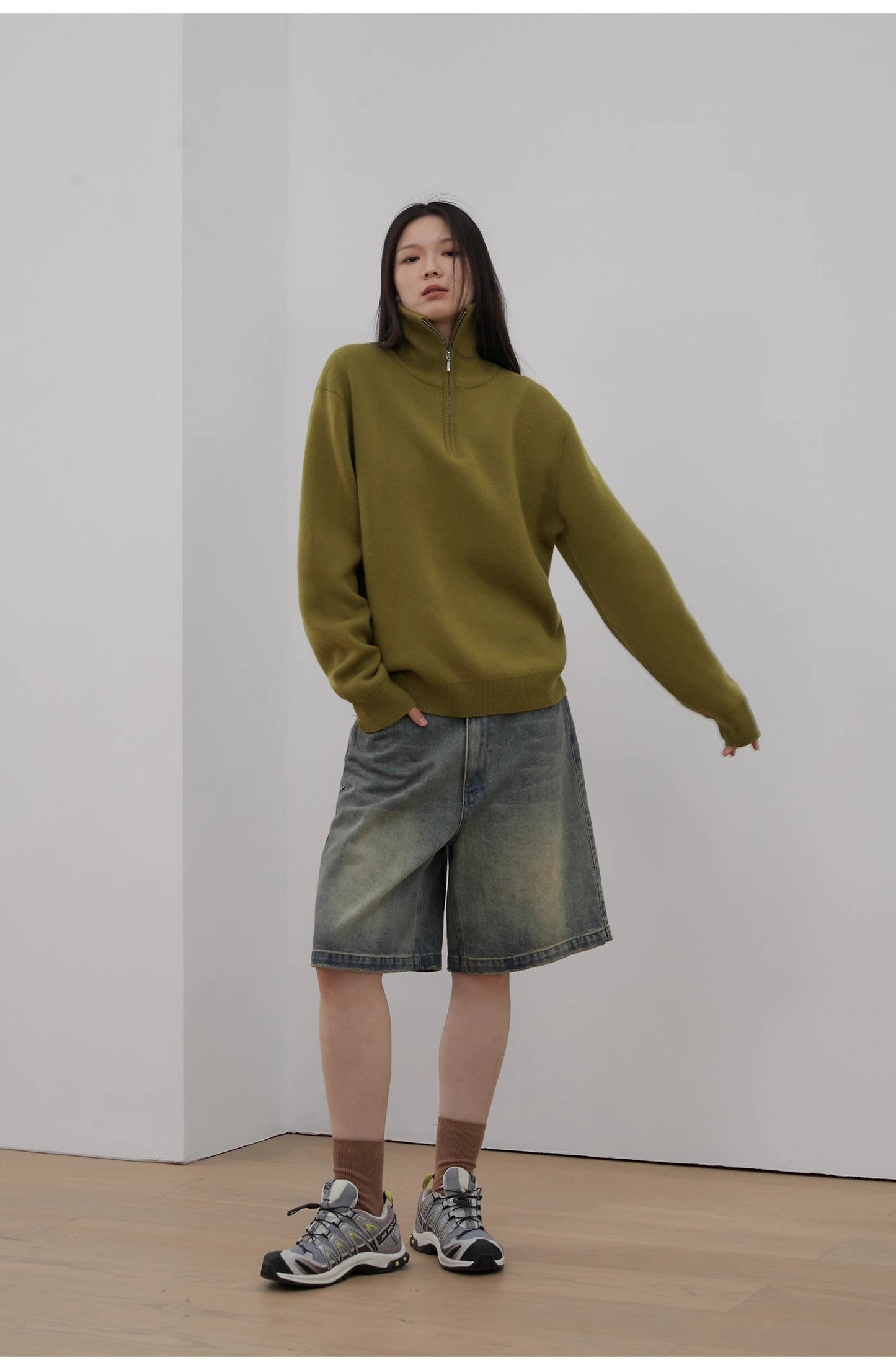 Éloane Merino Wool Zipper Turtleneck Sweater