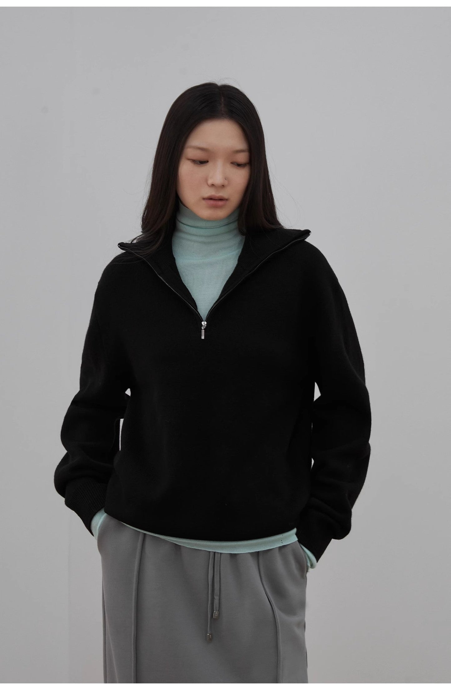 Éloane Merino Wool Zipper Turtleneck Sweater