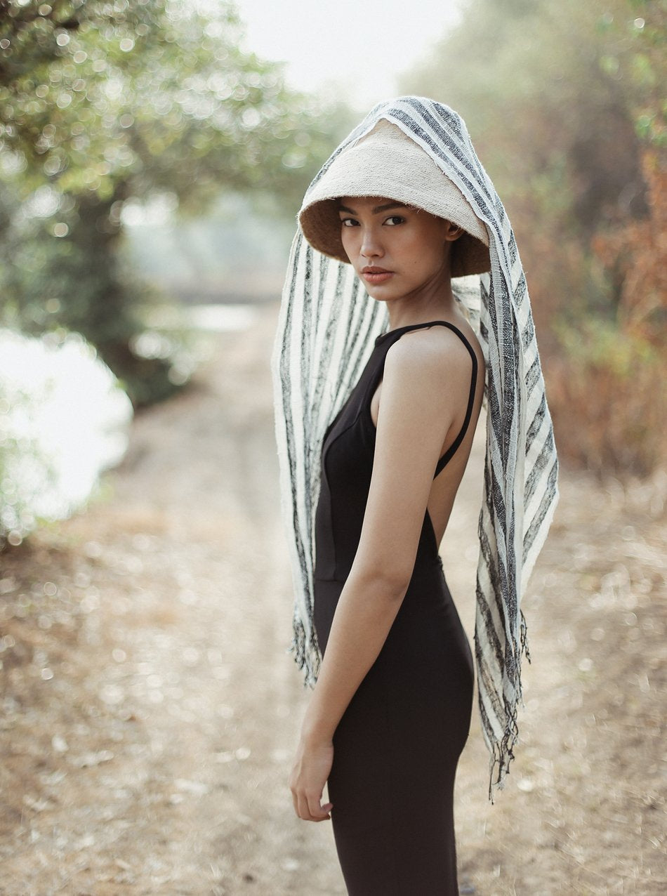 RAWA Handmade Raw Cotton Scarf in Onyx