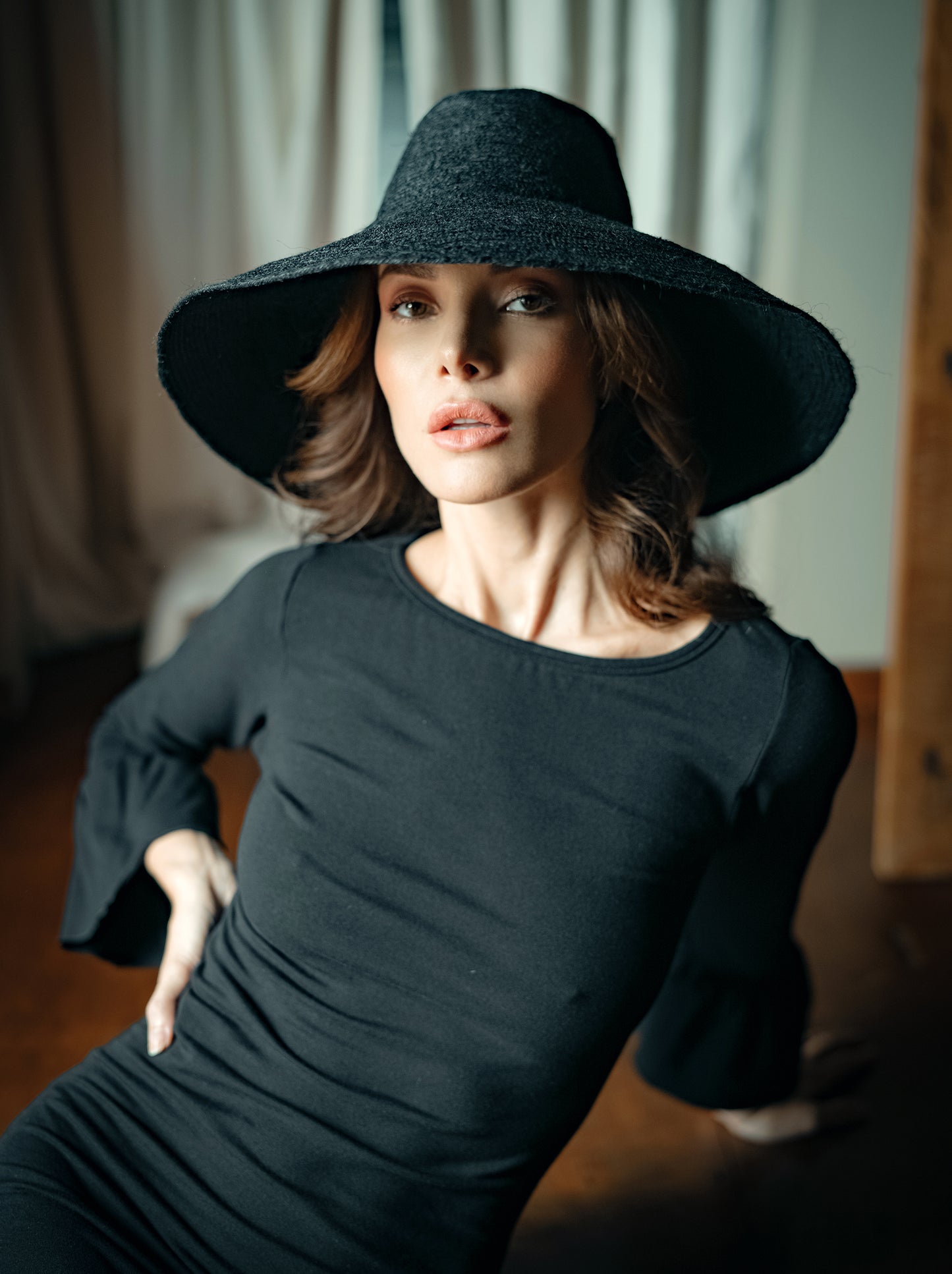 Bella Sculpted Jute Sun Hat, Noir